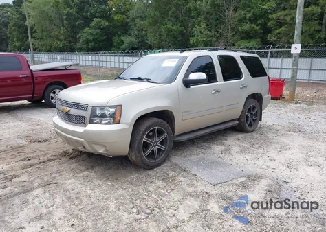 2013 Chevrolet Tahoe Ltz z USA, uszkodzony, nr VIN 1GNSCCE01DR144918